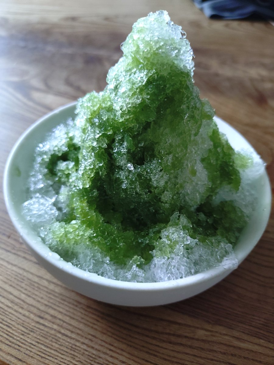 今日もなかなか暑い🔥🔥🔥
市販の抹茶シロップが切れたから
宇治抹茶粉末と上白糖と水でシロップ作ったらめちゃくちゃ美味いです
全く違う
これからは自作します