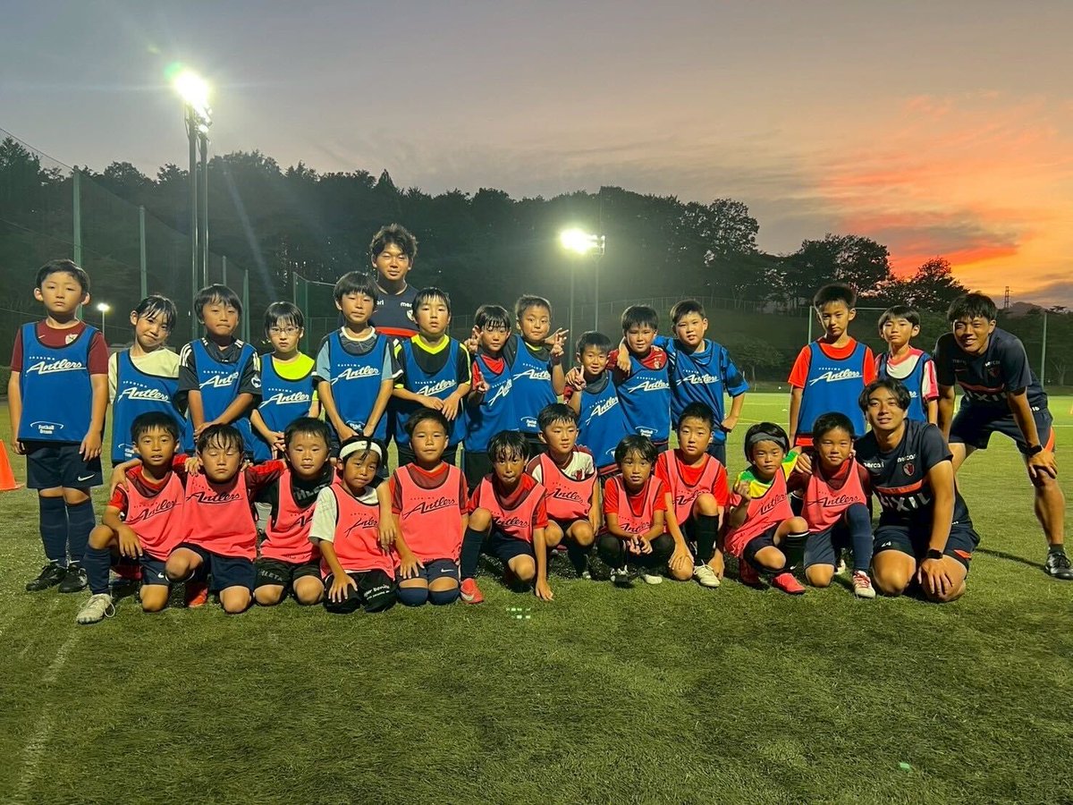 7月29日（火）に折笠スポーツ広場にて、小学1〜6年生を対象に「サッカー教室 in 日立折笠」を開催しました！⚽️
シュート中心にトレーニングを行い、試合ではサッカーを楽しみました🔥

#antlers #kashima
#アントラーズアカデミー