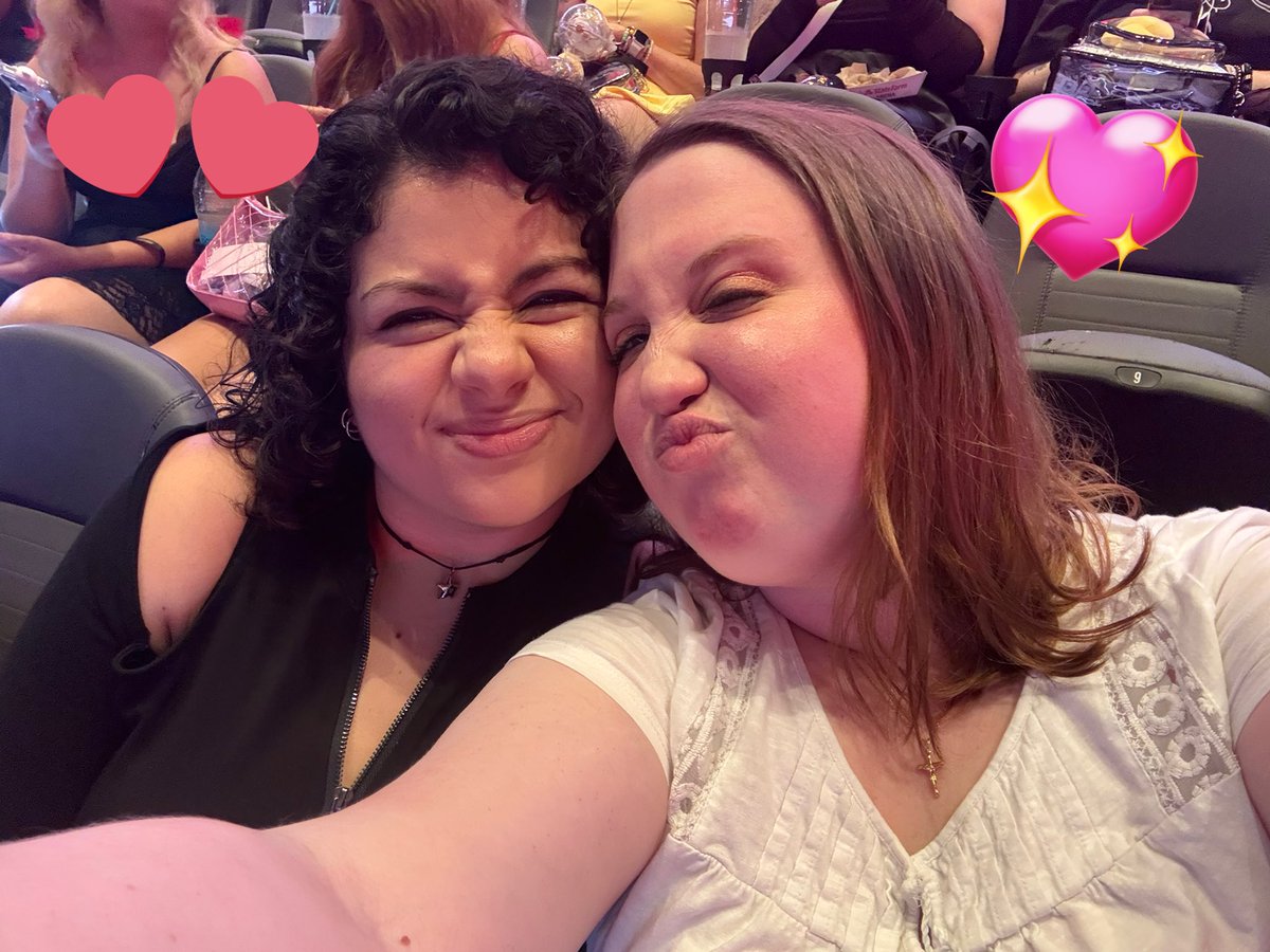 wifeywccyc's tweet photo. am i too late to do a croomf soulmate reveal?? can you guys guess who it is????? 🤭🩷 https://t.co/35hX1FHYkw