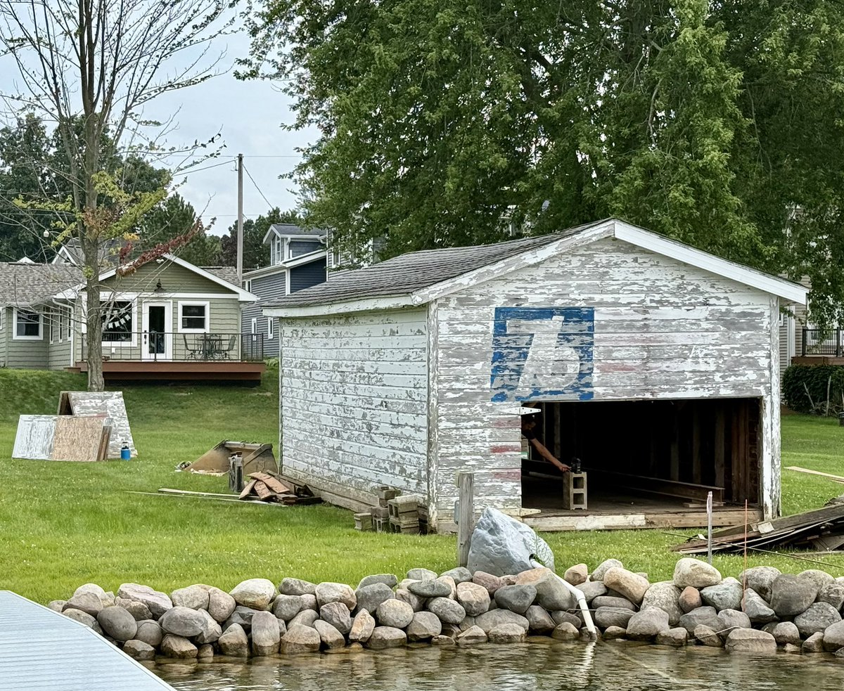timothymcbride's tweet image. After nearly a year, restoration of the '76 Boathouse has begun! Thanks to Brady Township, and especially the Indian Lake community &amp;amp; the Vicksburg Historical Society and Historic Village for your support in saving this iconic landmark.