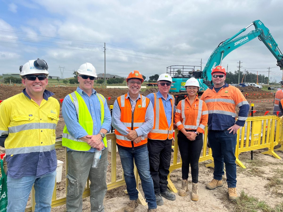 BoralAustralia's tweet photo. Recycled glass is building NSW infrastructure. 🏗️

Boral’s compaction sand, made with up to 40% kerbside recycled glass, has been approved by Sydney Water for major projects.

A win for sustainability and circular economy. ♻️

🔗https://t.co/qAGrrkSMEM

#Sustainability https://t.co/x8cS6Jl5Pi