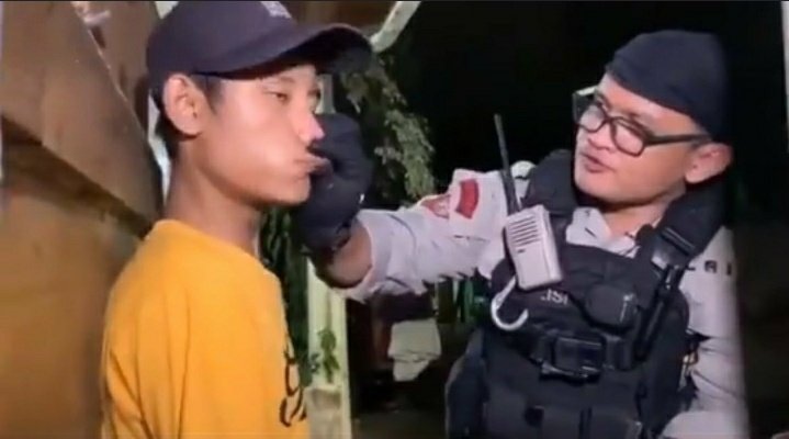 gemes pengen comot bibirnya 😭