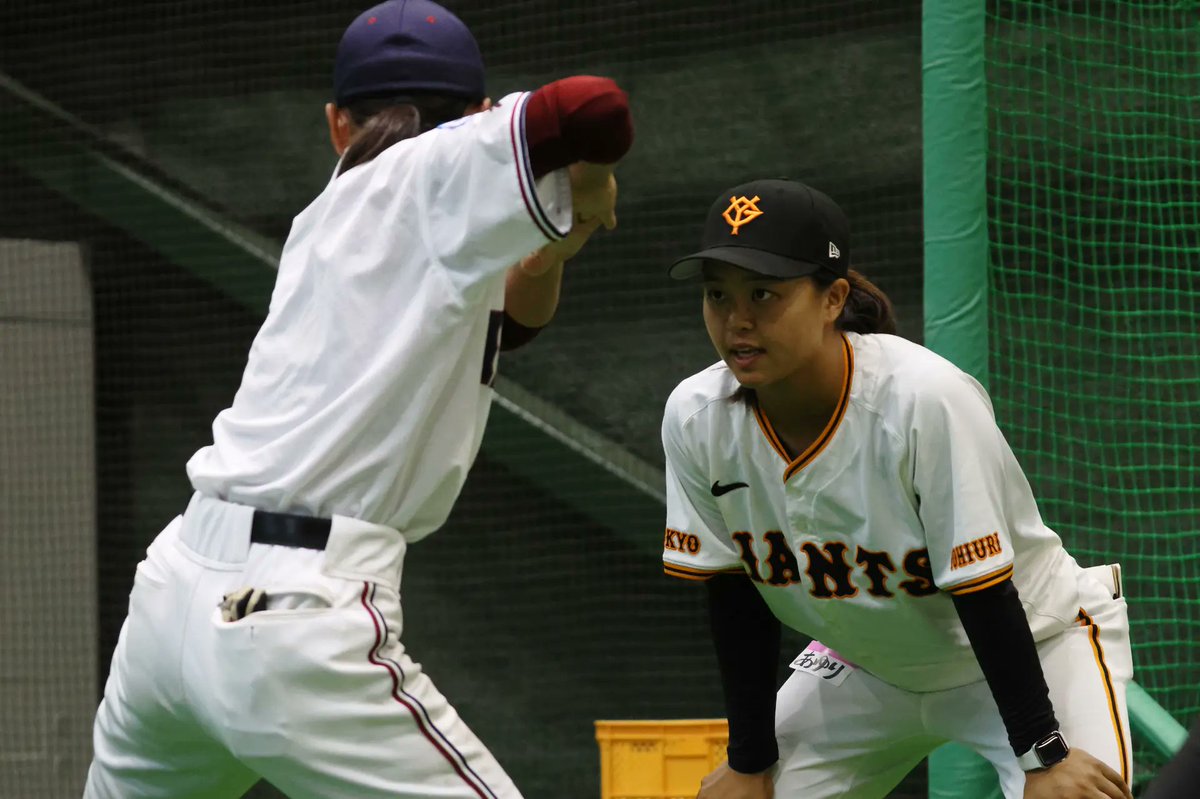 ベースボールキャラバン」で女子選手が野球指導 ＼ ジャイアンツタウン