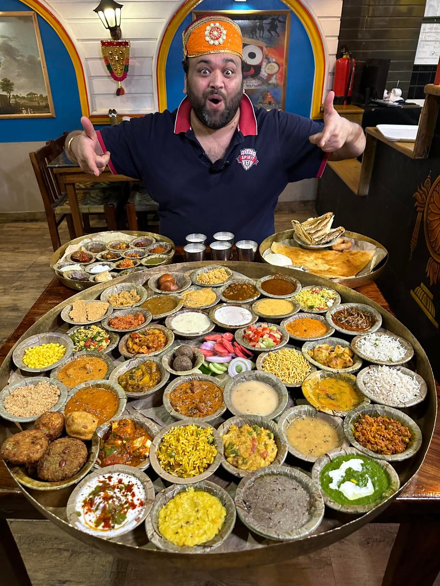 NituTiw81600052's tweet image. जब डॉक्टर बोले की बस एक प्लेट या थाली खाना... ही खाना है... 😜

#riyadh 
#ENGvIND 
#INDvsENGTest 
#KCONLA2025