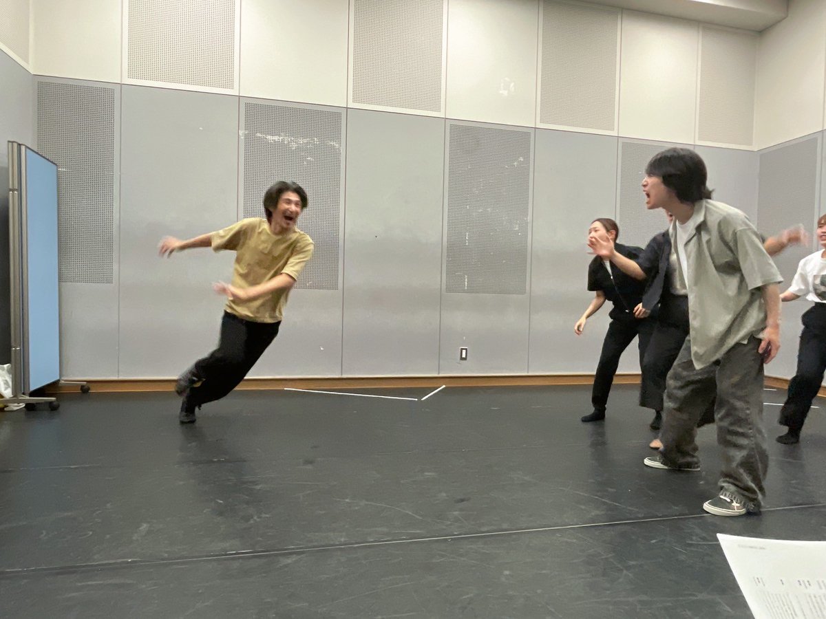 劇団TheTimelessLetter
『有毒少年』(Team FLOWER)
立ち稽古がスタートいたしました！！

課題は山積み！
でもみんな個性爆発で面白すぎる🤣
これは楽しみがいがありそうだ！！！

予約はこちら！
ticket.corich.jp/apply/382235/0…
#TTL有毒少年 #TTL10周年