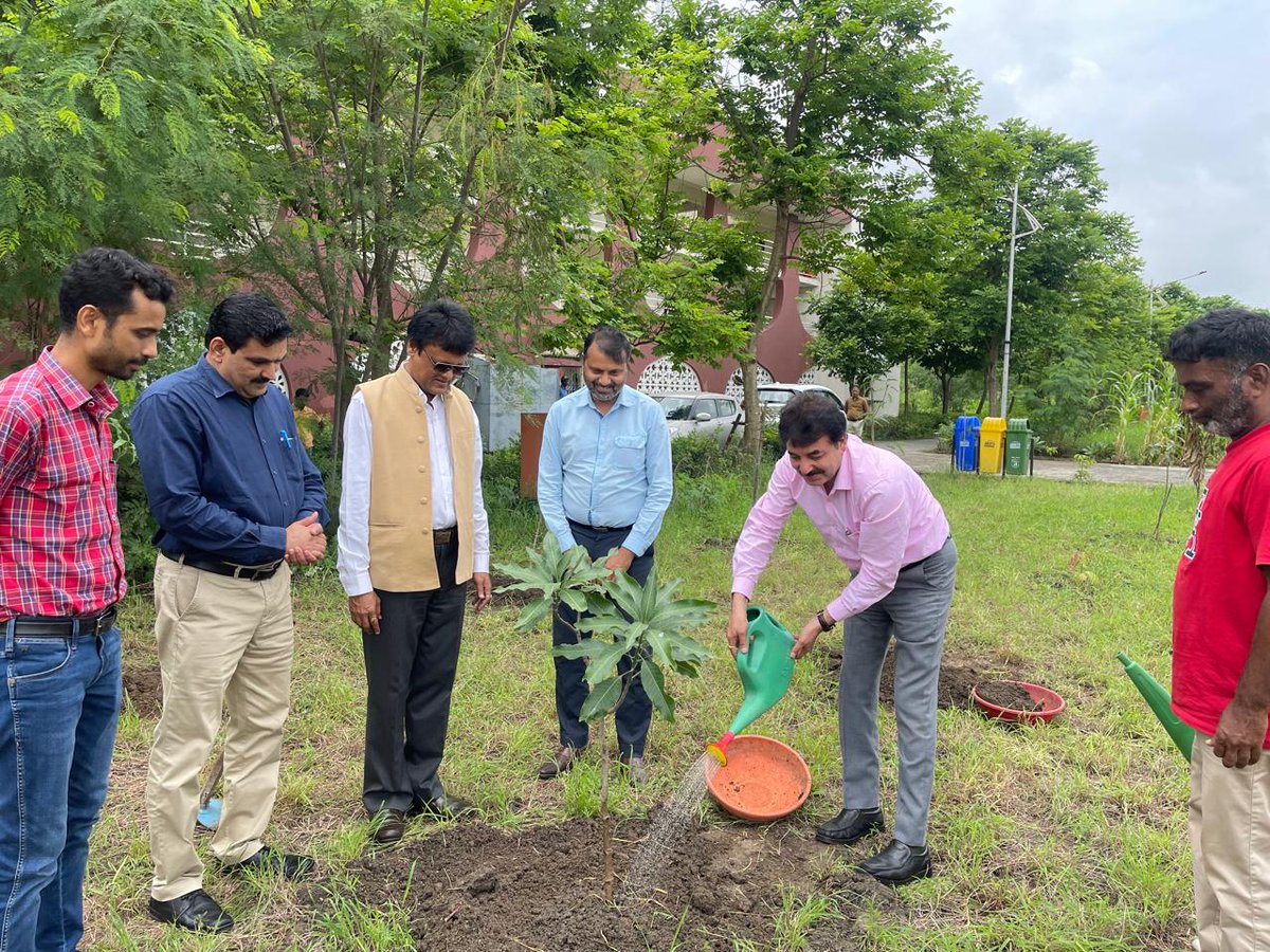 ITDCindia's tweet image. Another Commendable Example of Environmental Commitment in the University Campus
itdcindia.com/environmental-…
#EnvironmentalConservation #UniversityCampus #Sustainability #GreenInitiative #EcoFriendly #ClimateAction #TreePlantation #GoGreen #CampusGreenDrive