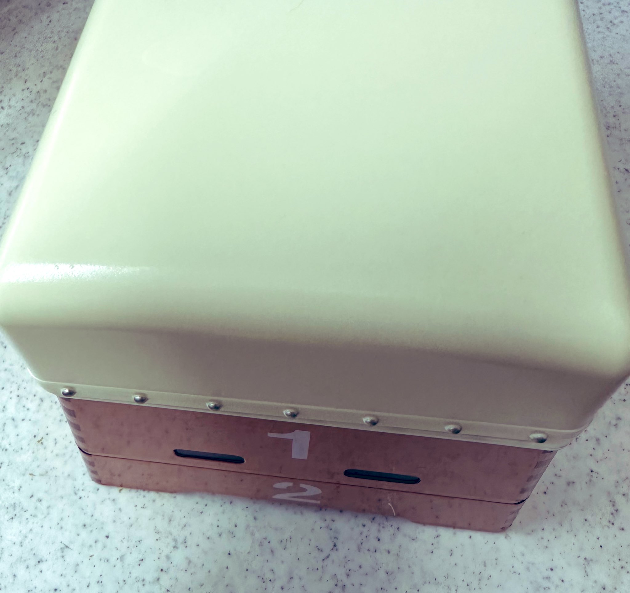 えっこ再開様⭐︎専用⭐︎8冊 162L 2ドア冷蔵庫 ブラック【右開き】 | ハイセンス | HR-D16FB