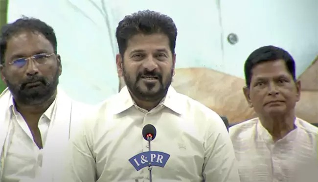 అసెంబ్లీకి కాళేశ్వరం కమిషన్‌ నివేదిక: సీఎం రేవంత్‌రెడ్డి

కాళేశ్వరం కమిషన్‌ ఛైర్మన్‌ జస్టిస్‌ పీసీ ఘోష్‌ సమర్పించిన నివేదికకు రాష్ట్ర మంత్రివర్గం ఆమోదం తెలిపిందని తెలంగాణ సీఎం రేవంత్‌రెడ్డి వెల్లడించారు..