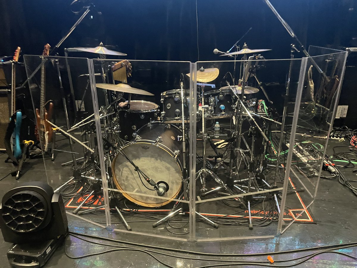 ParkYuchunFanCon2025

zepp tour 横浜→大阪→東京

全5公演に参加させていただきました！

今回も最高のチームとユチョンさんの至極のステージにご一緒させて頂き感無量でございました！！
今回ダンスチームも入ったり、楽曲の幅も更に広がり、様々な曲を演奏出来てドラマー冥利に尽きました！！