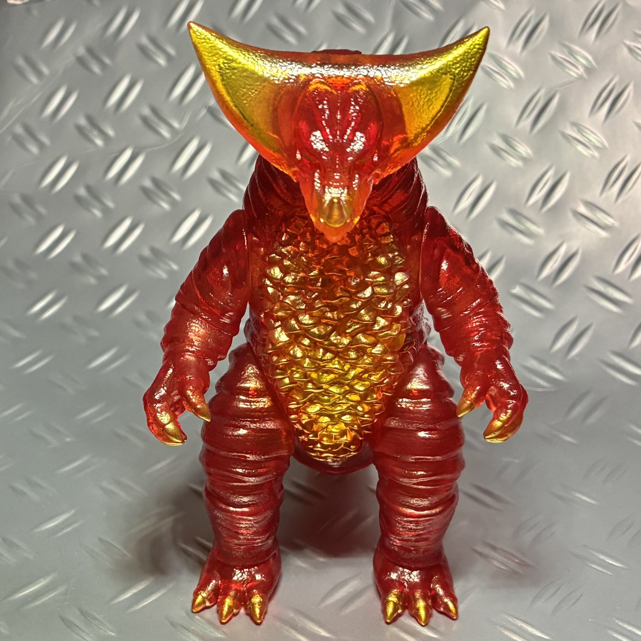 ミドルサイズシリーズ ゴモラ クリアレッドVer. Amazon.co.jp: ウルトラ怪獣シリーズ ゴモラ(スペシャルクリア