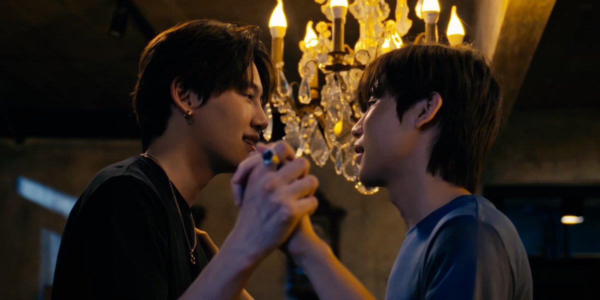 RevampSeriesTH's tweet image. "เหมือนสองเราถูกลิขิต ใช้ชะตาร่วมกัน"
"ให้เราได้มาเต้นรำ ใต้เงาของแสงจันทร์"

#RevampSeries 
@bb0un @Prem_space