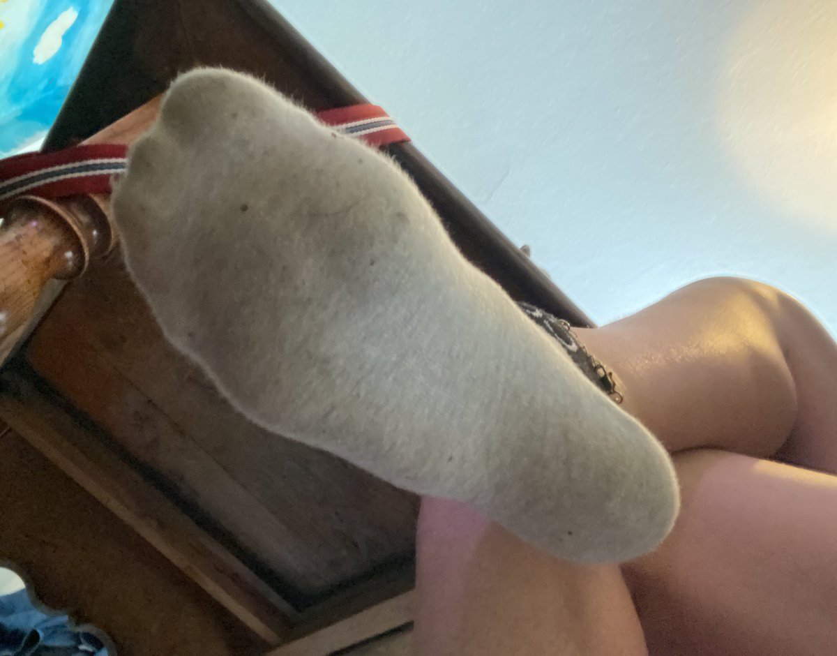 Day 2 vs day 5 🤢🤮🤢🤮🤢
#dirtysocks