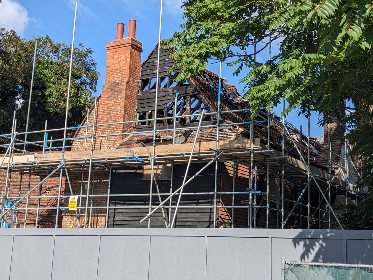 Still no protective cover over roof of Burn Bullock months after <a href="/HistoricEngland/">Historic England</a> advised <a href="/Merton_Council/">Merton Council</a> what was needed to protect the listed building