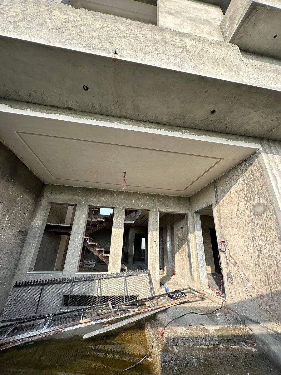 Gondal_pvt_ltd's tweet image. ★10 Marla Grey Structure House For Sale ★
Location Faisal Hills
C block (35*70)
Basement 2 Bedroom
Ground floor 2 Bedroom
First floor 2 Bedroom
+ Mumtay 1 Bedroom
Demand: 3 Crore
For Details: 03331116442
#FAISALHILLS #houseforsale #greystructure