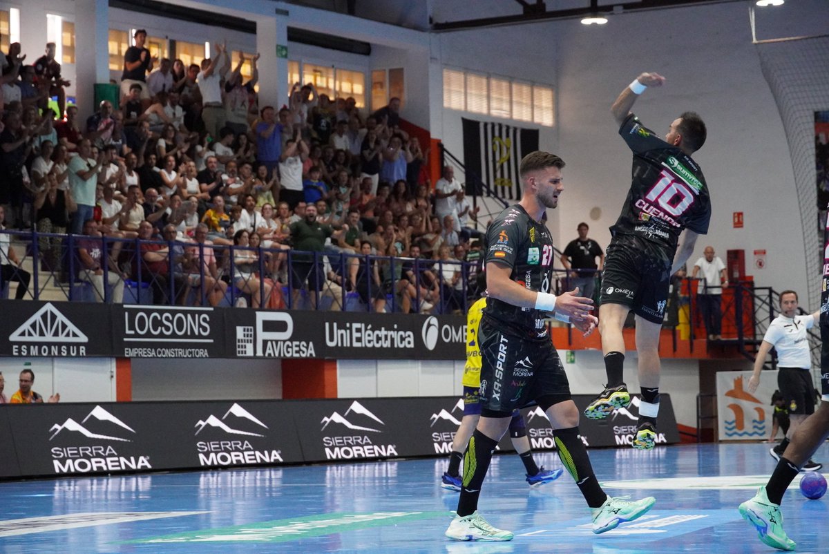 ❗Abierto el plazo para 𝑪𝑨𝑴𝑩𝑰𝑶𝑺 𝑫𝑬 𝑳𝑶𝑪𝑨𝑳𝑰𝑫𝑨𝑫𝑬𝑺 💺

👋 También es la oportunidad perfecta para que amigos/as y familiares se unan para disfrutar a vuestro lado del espectáculo de la <a href="/ASOBAL/">ASOBAL</a> 🤾‍♂️🔥

✉️ cbangelximenez@gmail.com 

#VamosMiGenil #VamosAX