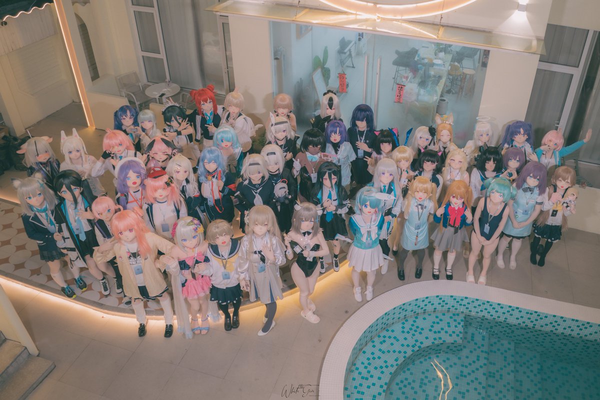 2025 蔚蓝档案 Kigurumi Only 上海
2025 Blue Archive Kigurumi Only Shanghai
-----
这次是截至目前举办的最大的一届BA Kig Only，由衷的感谢各位Kiger，摄影，后勤和帮忙烤肉的大厨们，你们所有人都是最棒的！
-----
合照摄影：<a href="/whitegive007/">摆（だる）</a> 
完整参会者名单请见评论 
See comments for the
