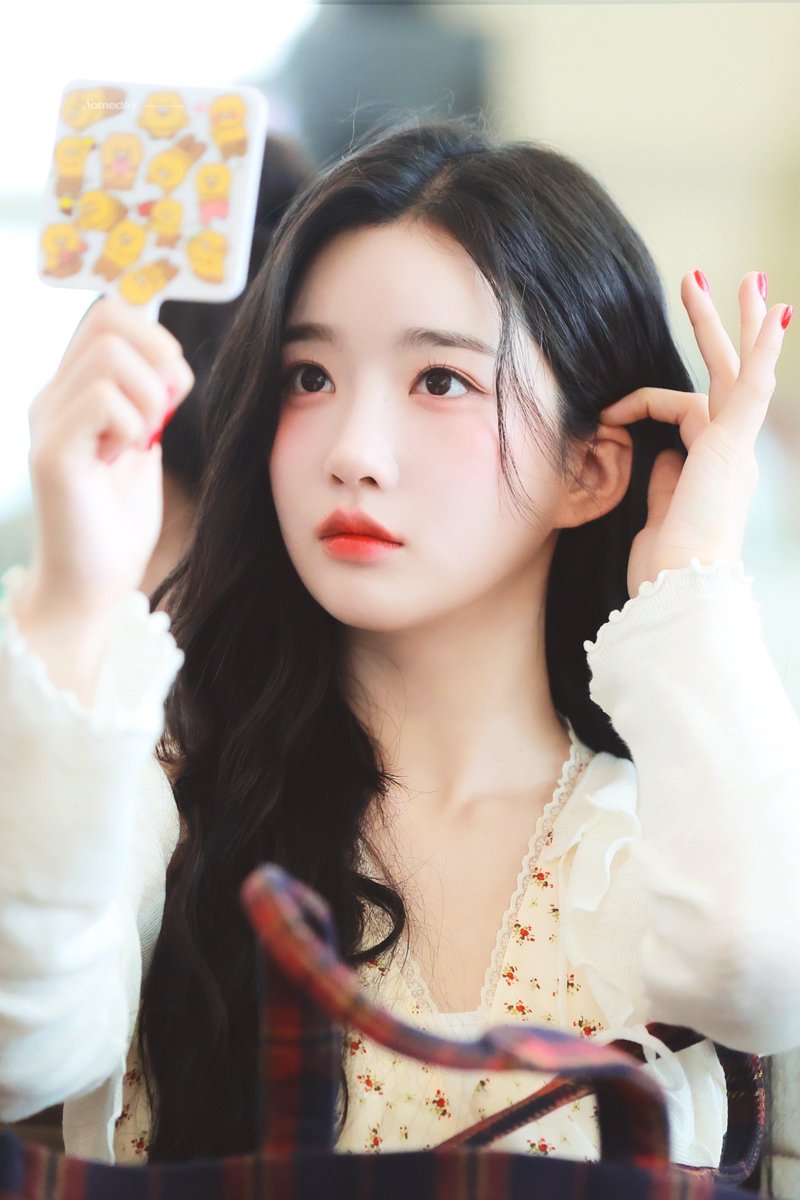 sssomedayS5's tweet photo. 250731 🐰 HQ
#트리플���스 #tripleS #김유연 https://t.co/J1Ywk25mvt