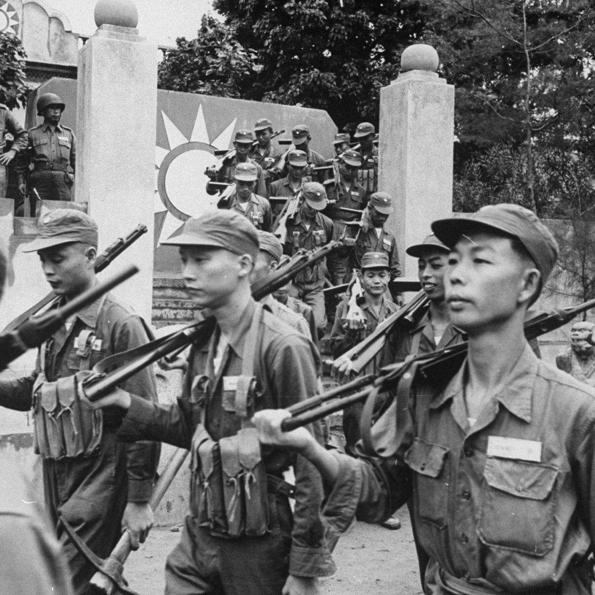 mock_China's tweet photo. While pacifism is an important policy to practice currently pacifism can only be practiced with a strong military.

Big Beautiful Budget:
10 units of artillery 
10 units of anti-air
10 units of motorized
20 units of light tanks
20 units of medium tanks
20 units of heavy tanks https://t.co/FRmaWGsXbj