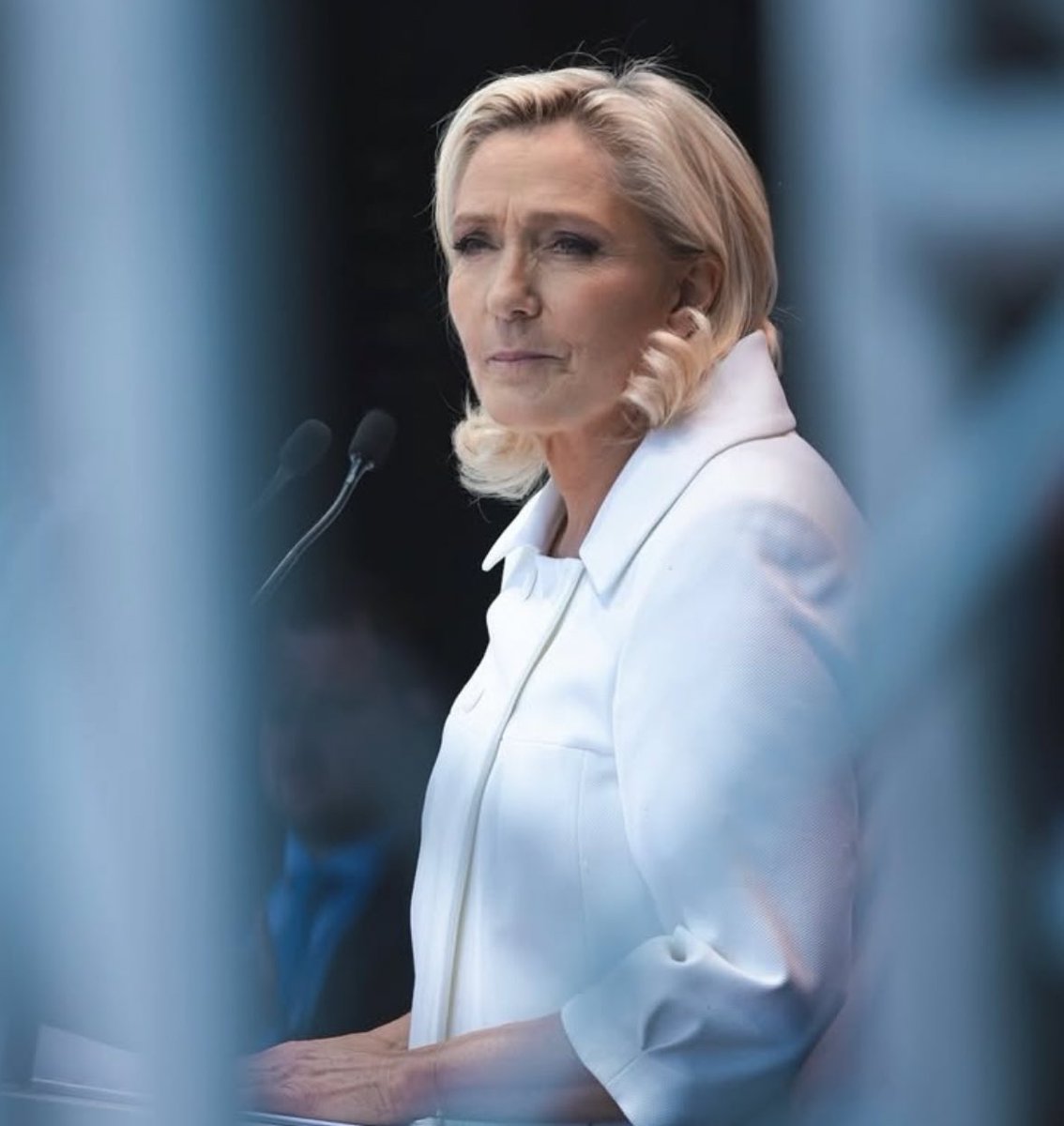 M a r g a u x Ⓜ️🇫🇷 (@mrgx94_) on Twitter photo Très bel anniversaire à <a href="/MLP_officiel/">Marine Le Pen</a>, femme de courage et de convictions.
Merci pour votre détermination et votre combat sans relâche pour les Français. Très bel anniversaire à <a href="/MLP_officiel/">Marine Le Pen</a>, femme de courage et de convictions.
Merci pour votre détermination et votre combat sans relâche pour les Français.