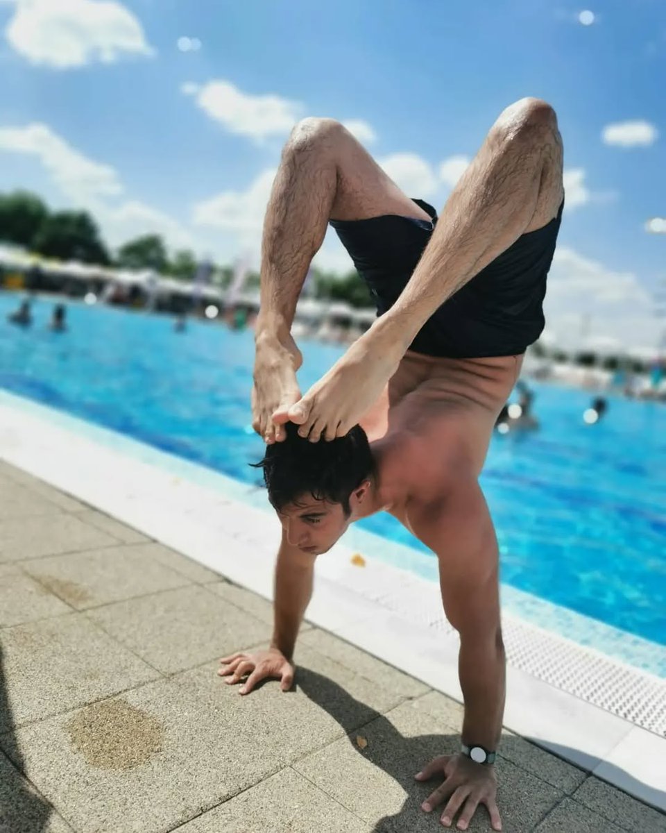AbudMosa's tweet image. Balance is power
Mind · Body · Soul 
Think clear 
Feel calm 
Move strong 
Be soft, but steady 
Too much force? You snap 
Too much ease? You drift
Find your flow 
Live in balance  

TikTok and Instagram: @abdu.mosa 

 #balance #clarity #FLOW #mindfulness  #innerpeace #meditation
