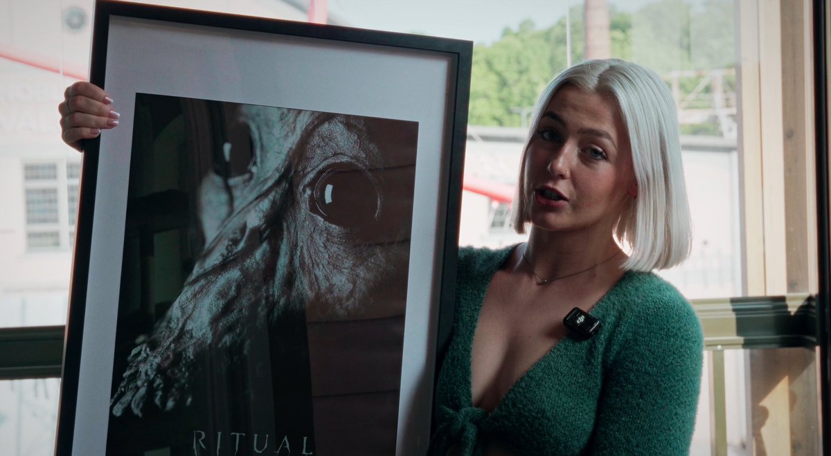 Some of our community members started receiving their posters from our recent giveaway.

It’s so nice to see Gretchen somewhere other than just on our screens🤗