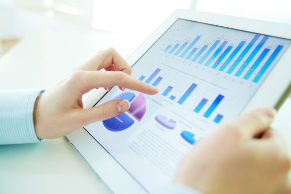 La actividad empresarial actual nos demuestra diariamente que la digitalización y la incorporación de tecnologías innovadoras son críticas para mantener la competitividad: 
Factura electrónica vs factura en papel: diferencias y consideraciones importantes

sge.st/gs63mQq