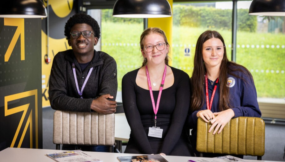 Get ready for enrolment later this month!

For everything you need to know, including dates, what to bring with you and what to expect, visit: ow.ly/briI50WzPxa