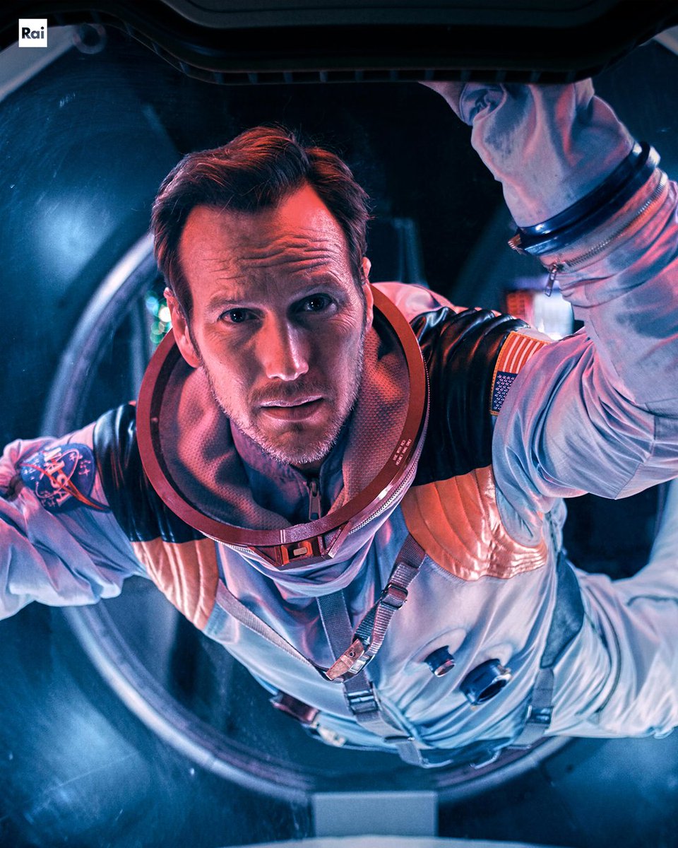 Alle 21:10 “Moonfall” di Roland Emmerich con Halle Berry, Patrick Wilson, John Bradley | Una forza misteriosa provoca catastrofi sulla Terra: secondo gli scienziati, occorre recarsi sulla Luna per scoprirne il motivo. La pericolosa missione tocca a tre astronauti