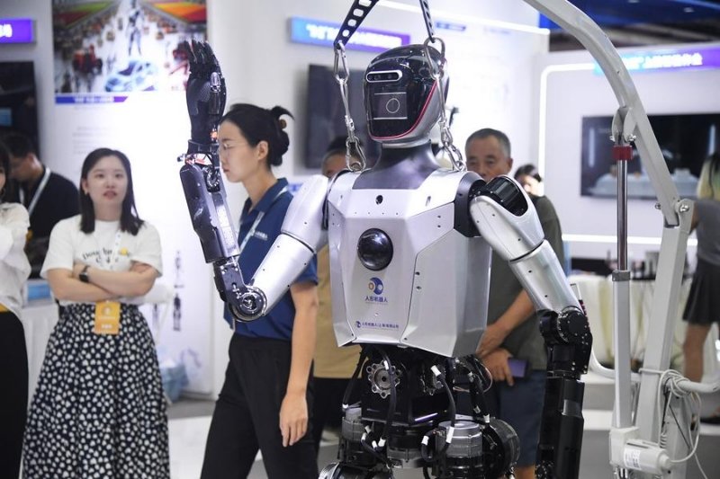 CGTangRui's tweet image. More than 100 cutting-edge robotics products will make their debuts at the upcoming #2025WorldRobotConference in #Beijing, nearly twice as many as last year, highlighting the conference&apos;s growing role as a global stage for innovation.