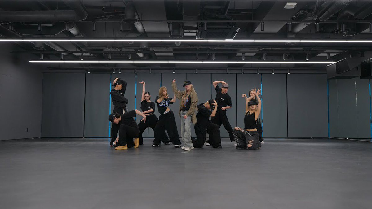 보아 'Crazier' 안무 영상
BoA 'Crazier' Dance Practice
youtu.be/iVdbxlQAcw8