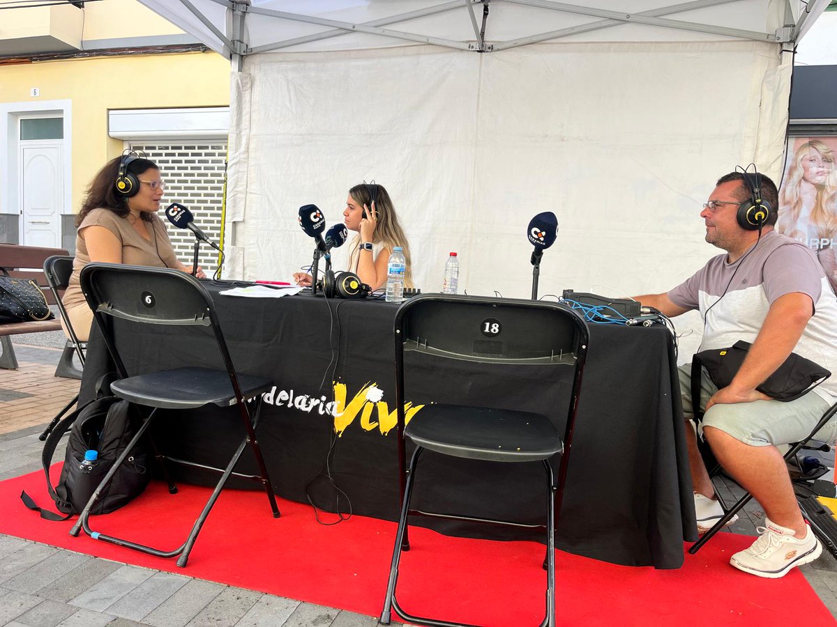 La Radio Canaria (@laradiocanaria) on Twitter photo 🟠 Comenzamos la ronda de entrevistas con la alcaldesa de <a href="/AytoCandelaria/">Ayuntamiento de Candelaria</a>, Mari Brito.
Como cada mes de agosto, el municipio vuelve a estar rebosante de vida.
📻 #LaAlpispaLRC, con <a href="/Andreaperezmdz/">Andrea Pérez</a>
📡 rtvc.es/la-radio-canar… 🟠 Comenzamos la ronda de entrevistas con la alcaldesa de <a href="/AytoCandelaria/">Ayuntamiento de Candelaria</a>, Mari Brito.
Como cada mes de agosto, el municipio vuelve a estar rebosante de vida.
📻 #LaAlpispaLRC, con <a href="/Andreaperezmdz/">Andrea Pérez</a>
📡 rtvc.es/la-radio-canar…