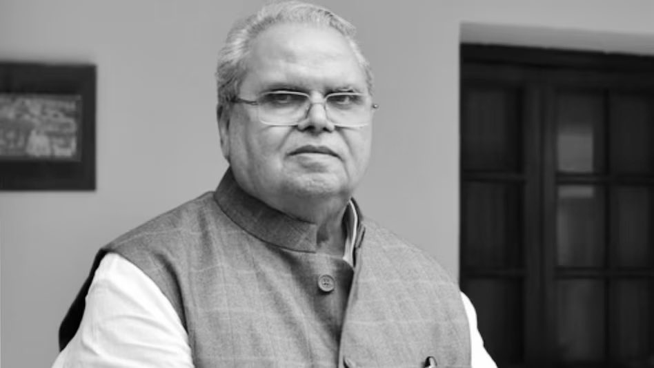 Mallikarjun Kharge (@kharge) on Twitter photo рдкреВрд░реНрд╡ рд░рд╛рдЬреНрдпрдкрд╛рд▓ рд╡ рдХрд┐рд╕рд╛рди рд╣рд┐рддреИрд╖реА рдиреЗрддрд╛, рд╢реНрд░реА рд╕рддреНрдпрдкрд╛рд▓ рдорд▓рд┐рдХ рдЬреА рдХреЗ рдирд┐рдзрди рдХрд╛ рд╕рдорд╛рдЪрд╛рд░ рдмреЗрд╣рдж рджреБрдЦрдж рд╣реИред
рд╡реЗ рдмреЗрдмрд╛рдХрд╝реА рдФрд░ рдирд┐рдбрд░рддрд╛ рд╕реЗ рд╕рддреНрддрд╛ рдХреЛ рд╕рдЪреНрдЪрд╛рдИ рдХрд╛ рдЖрдИрдирд╛ рджрд┐рдЦрд╛рддреЗ рд░рд╣реЗред
рд╢реЛрдХрд╛рдХреБрд▓ рдкрд░рд┐рд╡рд╛рд░рдЬрдиреЛрдВ рдФрд░ рд╕рдорд░реНрдердХреЛрдВ рдХреЗ рдкреНрд░рддрд┐ рдореЗрд░реА рдЧрд╣рд░реА рд╕рдВрд╡реЗрджрдирд╛рдПрдВред рдкреВрд░реНрд╡ рд░рд╛рдЬреНрдпрдкрд╛рд▓ рд╡ рдХрд┐рд╕рд╛рди рд╣рд┐рддреИрд╖реА рдиреЗрддрд╛, рд╢реНрд░реА рд╕рддреНрдпрдкрд╛рд▓ рдорд▓рд┐рдХ рдЬреА рдХреЗ рдирд┐рдзрди рдХрд╛ рд╕рдорд╛рдЪрд╛рд░ рдмреЗрд╣рдж рджреБрдЦрдж рд╣реИред
рд╡реЗ рдмреЗрдмрд╛рдХрд╝реА рдФрд░ рдирд┐рдбрд░рддрд╛ рд╕реЗ рд╕рддреНрддрд╛ рдХреЛ рд╕рдЪреНрдЪрд╛рдИ рдХрд╛ рдЖрдИрдирд╛ рджрд┐рдЦрд╛рддреЗ рд░рд╣реЗред
рд╢реЛрдХрд╛рдХреБрд▓ рдкрд░рд┐рд╡рд╛рд░рдЬрдиреЛрдВ рдФрд░ рд╕рдорд░реНрдердХреЛрдВ рдХреЗ рдкреНрд░рддрд┐ рдореЗрд░реА рдЧрд╣рд░реА рд╕рдВрд╡реЗрджрдирд╛рдПрдВред