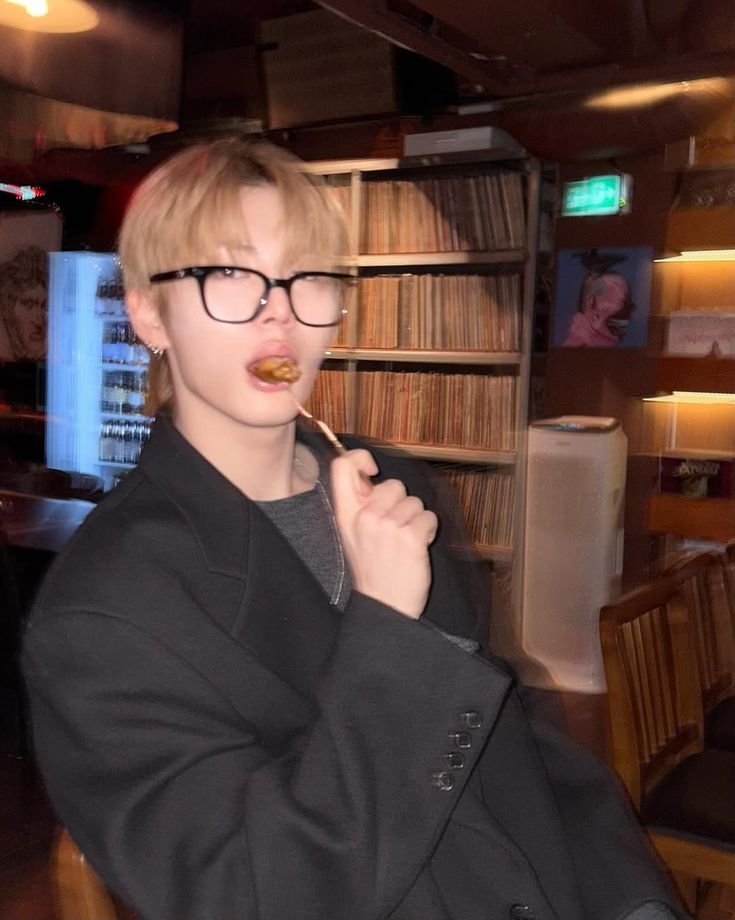 selfolssi ♤ tweet media