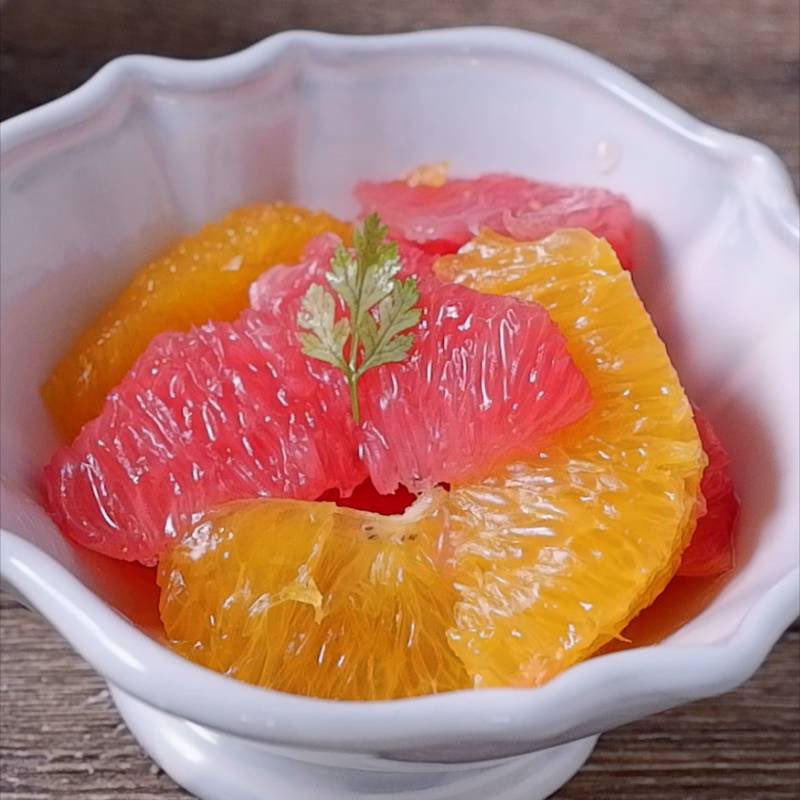 k30854's tweet image. グレープフルーツは安定的に安いです🎯日本人は塩分多寡で高血圧と言われるので、低カロリーで食物繊維が多い本種を健康目的で頂くのも良いかもしれません👍札についてるのは皮に使った農薬😊シッカリ表示してくれてますね問題にはならないのでご安心を🙃
#グレープフルーツ
#おうちスイーツ
#健康食品