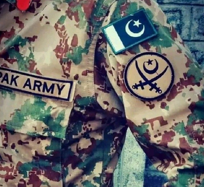 anchal808's tweet photo. The #Pakistani army now controls not just trade, mosques, schools, media &amp; courts—but also hospitals &amp; electricity grids.
#ISI will track patients, homes, and personal data via power bills.
This is undeclared martial law, masked as #democracy.
But #2025 isn’t the 1970s. https://t.co/UOgsmLfpND