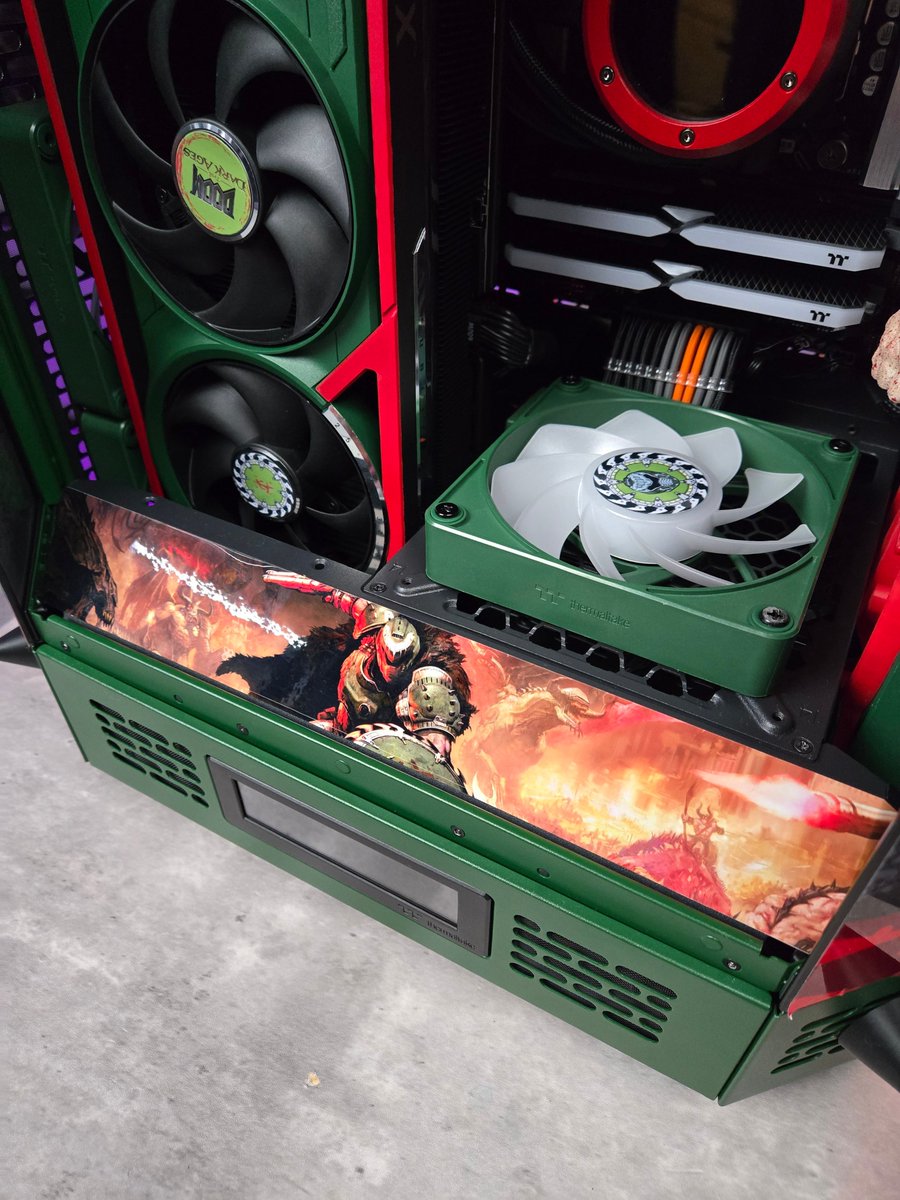 brittnaynay3's tweet image. Unedited pics of the pc! Just so you can see how it really looks! Goodluck everyone ❤️