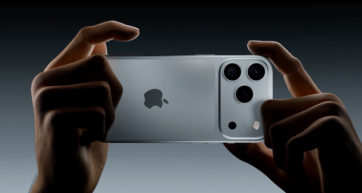 appltrack's tweet image. iPhone 17 Pro final design 👀

Do you like the new look?