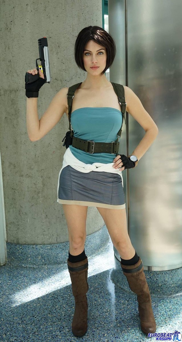 JonnyLeTran5's tweet photo. Julia Voth cosplay as Jill Valentine 😍 #JuliaVoth #JillValentine #Cosplay #cosplayer #beautiful https://t.co/zKrCjZfB0q