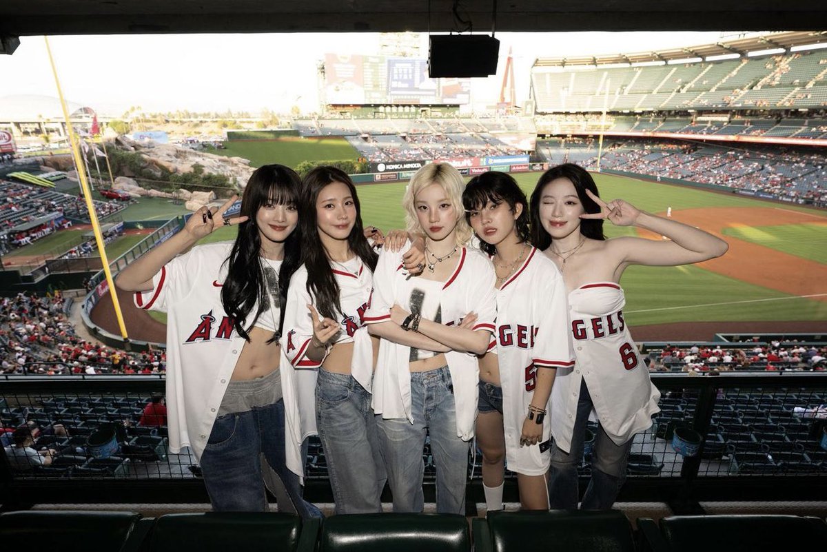 Los Angeles Angels (@angels) on Twitter photo thank you to <a href="/official_i_dle/">i-dle (아이들)</a> for a great pregame performance & for a fun kick-off to a win! 🫰 thank you to <a href="/official_i_dle/">i-dle (아이들)</a> for a great pregame performance & for a fun kick-off to a win! 🫰