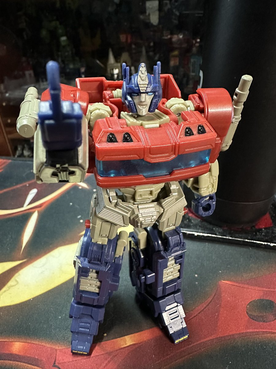 Em Gomez tweet media