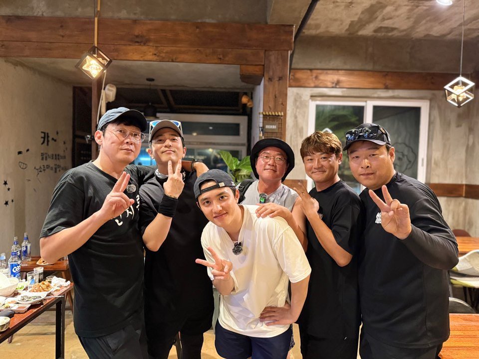 Na PD really adopted Kyungsoo. 😂😂 I wouldn't be shocked if next time Kyungsoo will be on their resto trip vlog with Daemyung. 🤣🤣