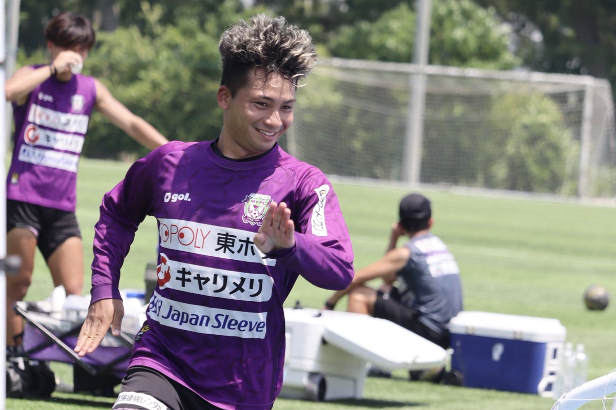 藤枝MYFC ハーフジップ 支給 藤枝MYFC on X