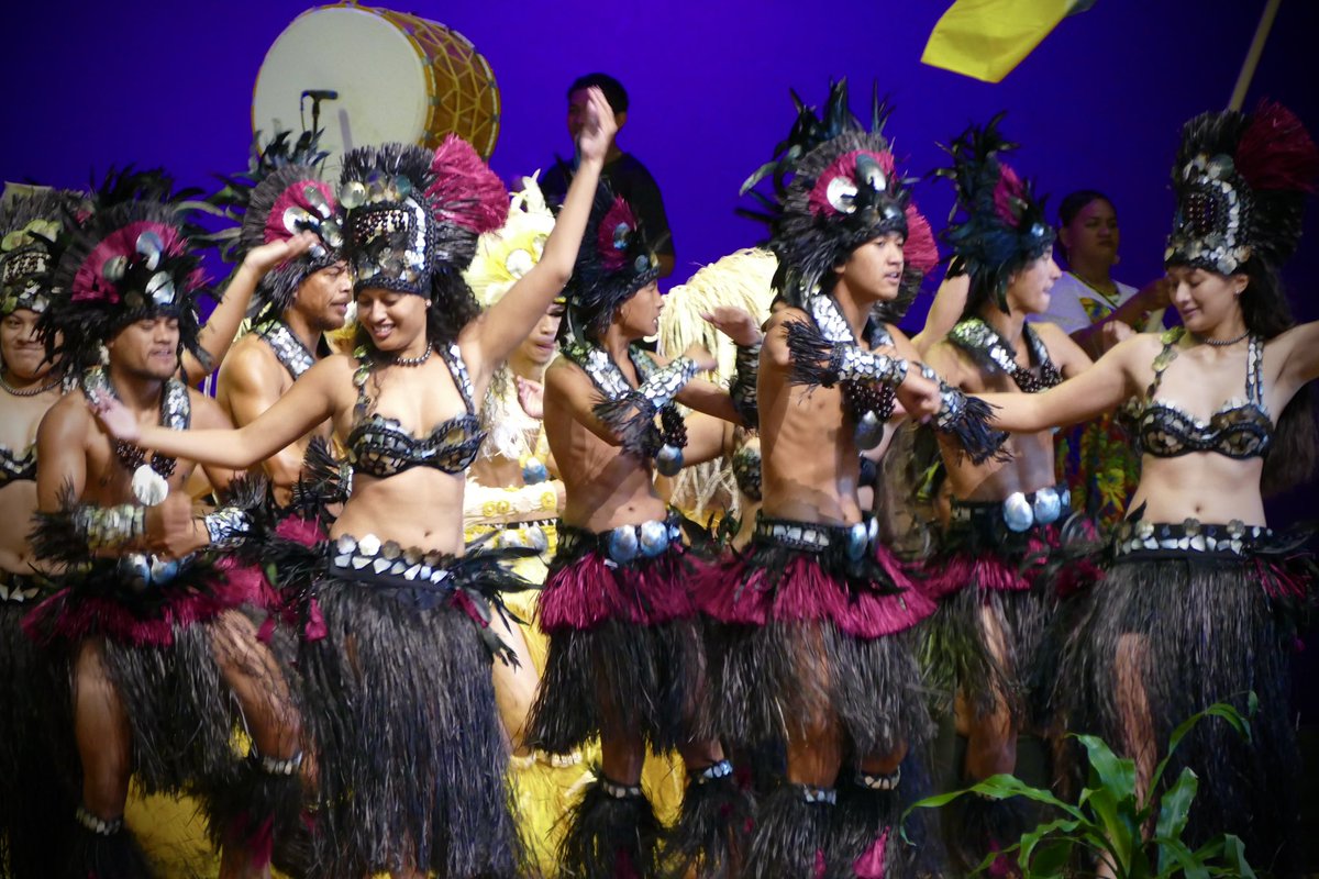 A Day of Color, music, smiles and cake! Celebrating 60 years of Cook Islands self-governance. 🇨🇰 

On Constitution Day, CDA Gehrenbeck, National Security Council Senior Director David Copley and Deputy Assistant Secretary (DAS) Joshua Kroon joined Cook Islands leaders and