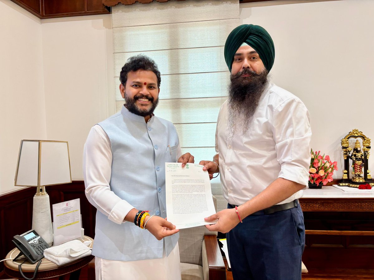 Malvinder Singh Kang (@kang_malvinder) on Twitter photo Yesterday,I had the privilege of meeting Hon’ble Civil Aviation Minister Shri <a href="/RamMNK/">Ram Mohan Naidu Kinjarapu</a> Ji to strongly advocate for direct international flights from Shaheed Bhagat Singh International Airport, located in Mohali, Punjab. This airport, named after our great martyr, has the potential Yesterday,I had the privilege of meeting Hon’ble Civil Aviation Minister Shri <a href="/RamMNK/">Ram Mohan Naidu Kinjarapu</a> Ji to strongly advocate for direct international flights from Shaheed Bhagat Singh International Airport, located in Mohali, Punjab. This airport, named after our great martyr, has the potential