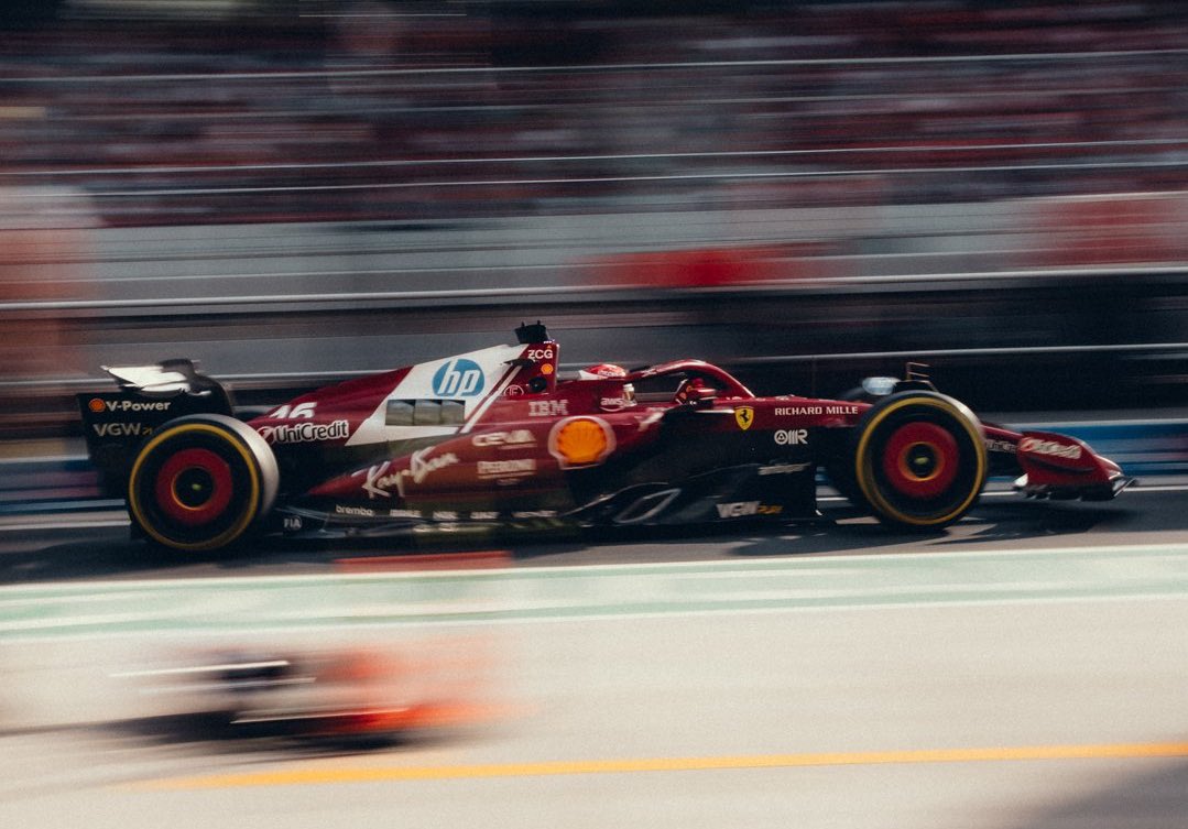 La Gazzetta Ferrari (@gazzettaferrari) on Twitter photo 🚨 | Ferrari is reviewing what went wrong, but the clues lead to excessive plank wear and Hamilton would have been slowed down by the issue too.
The revised rear suspension improved the car but did not resolve the problem.
📰 <a href="/Corriere/">Corriere della Sera</a> 🚨 | Ferrari is reviewing what went wrong, but the clues lead to excessive plank wear and Hamilton would have been slowed down by the issue too.
The revised rear suspension improved the car but did not resolve the problem.
📰 <a href="/Corriere/">Corriere della Sera</a>