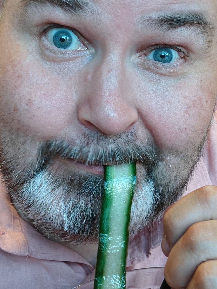 Olen vähän niinkuin ehkä taas aktivoitumassa. 

Onko sen arvoista ja mitä täällä tapahtuu? 

<a href="/HagelinHeidi/">Heidi Hagelin</a> <a href="/MoisionPekka/">Pekka Moisio</a>