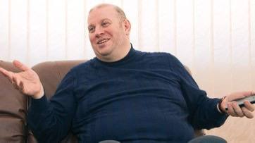 Слух, что Янукович сидел в тюрьме за срывание шапок, придумал Миша Бродский в штабе Тимошенко

Когда надо политика скомпрометировать, его демонизируют и придумывают сюжеты, чтоб народ настроить против

Янукович к шапкам никакого отношения не имел. Но до сих пор они «всплывают»