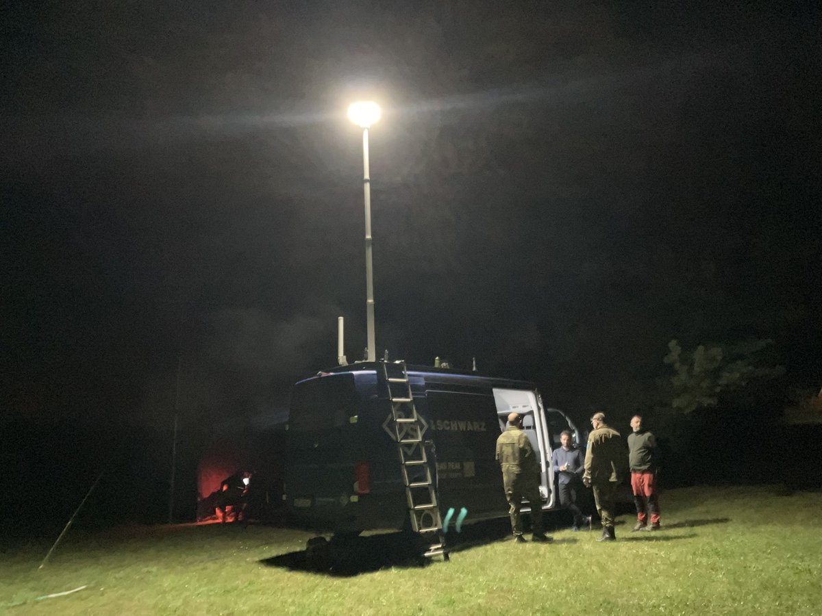 zokl (@zoklkot) on Twitter photo Na středeční #ham #mooncontest jsme na #felcamp připraveni. Máme výraznou posilu z <a href="/RohdeSchwarz/">Rohde & Schwarz</a> takže to konečně pojede i z našeho tábora. <a href="/Zeren_ok1zt/">Jan Spáčil</a> s <a href="/hrzinap/">Pavel Hrzina </a> určitě zazáří. Na středeční #ham #mooncontest jsme na #felcamp připraveni. Máme výraznou posilu z <a href="/RohdeSchwarz/">Rohde & Schwarz</a> takže to konečně pojede i z našeho tábora. <a href="/Zeren_ok1zt/">Jan Spáčil</a> s <a href="/hrzinap/">Pavel Hrzina </a> určitě zazáří.