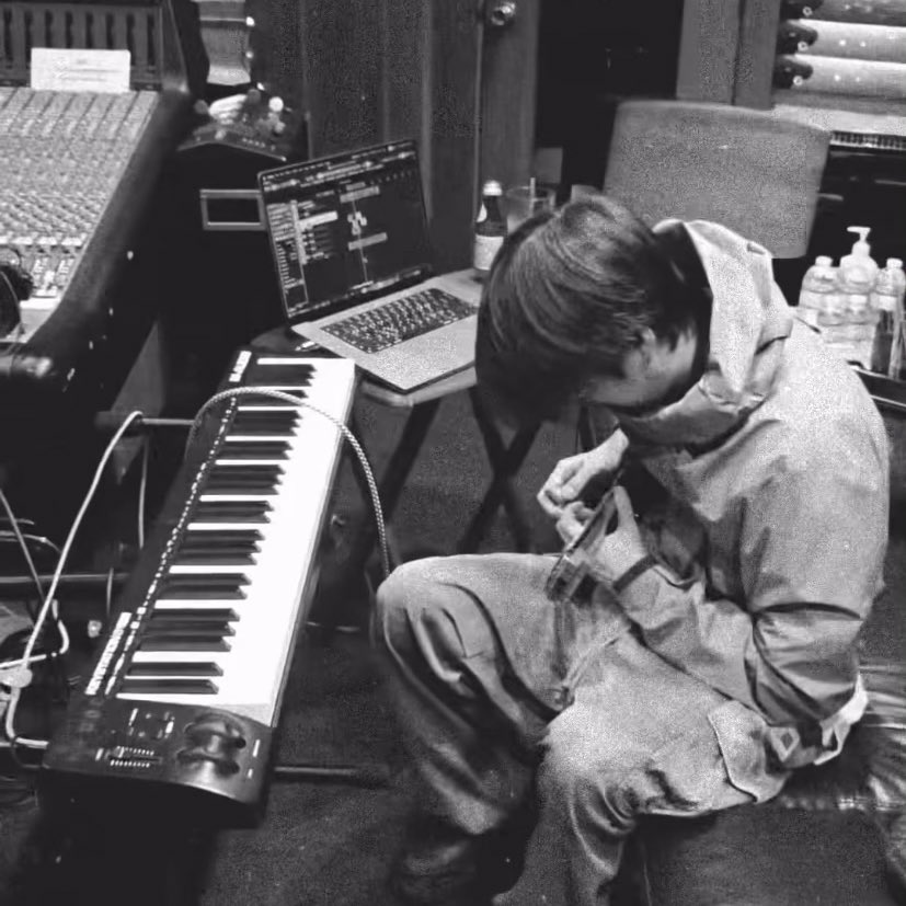 hobi doesnt know what giving 3 seconds clip of yoongi does to a yoongi misser