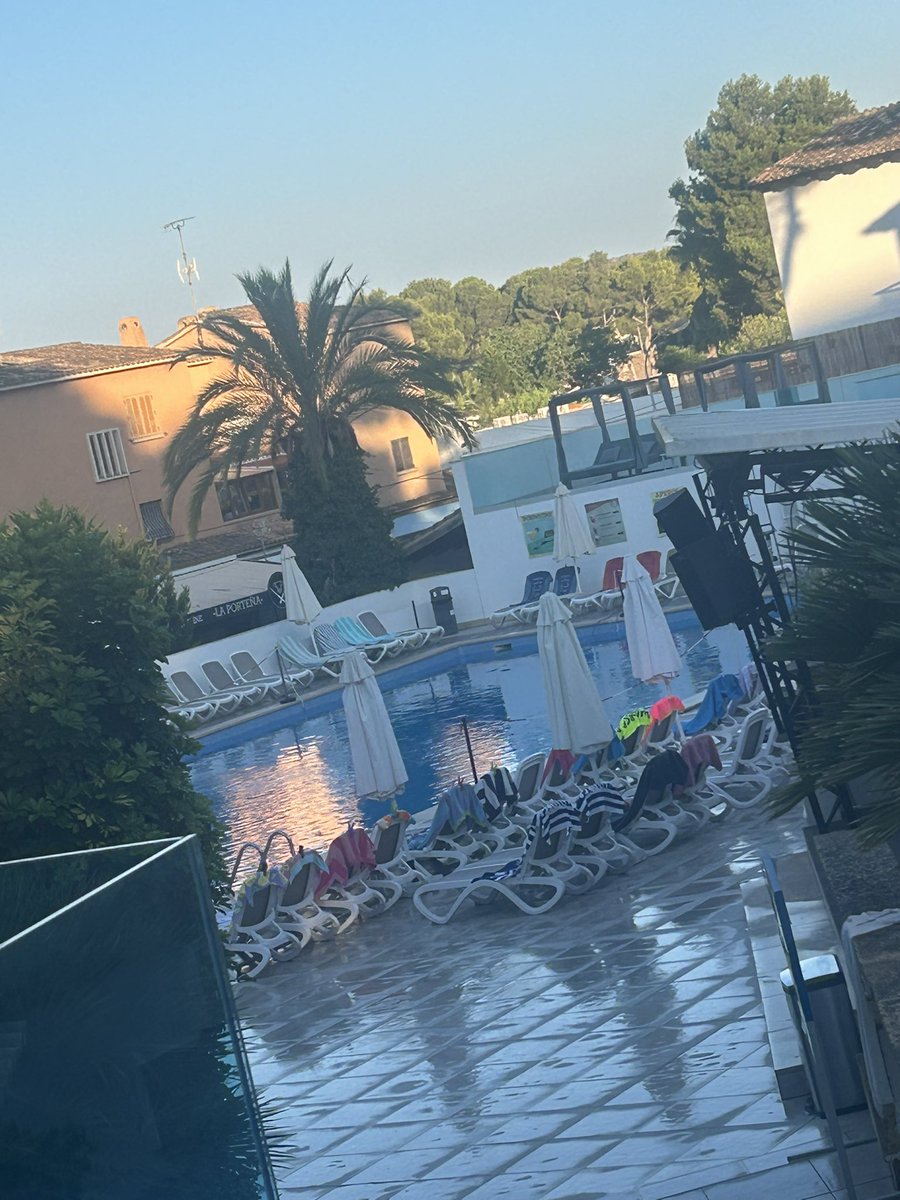 The English disease.  7am and half the beds ‘reserved’….embarrassing